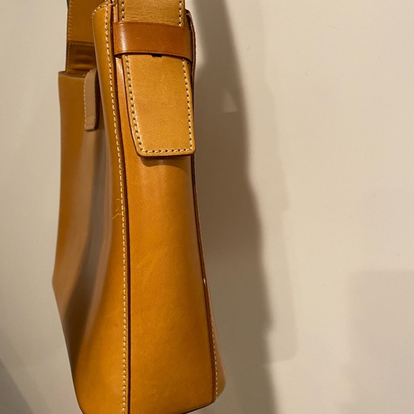 Celine Tan Leather Shoulder Bag - Picture 3 of 9